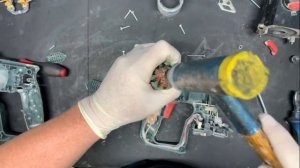 Замена Щеток на Аккумуляторном Перфораторе Metabo KHA 18 LTX