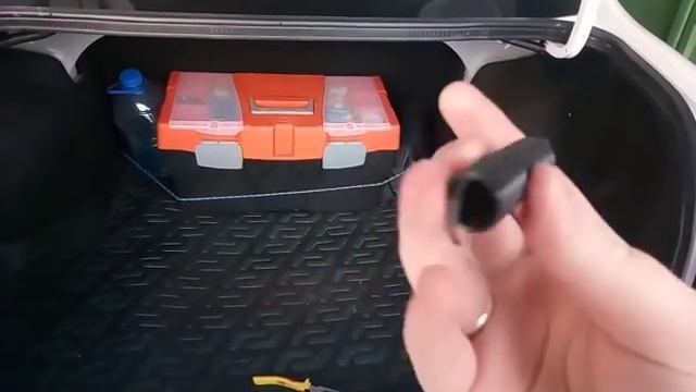 Пружинки багажника вместо газовых упоров Лада Гранта