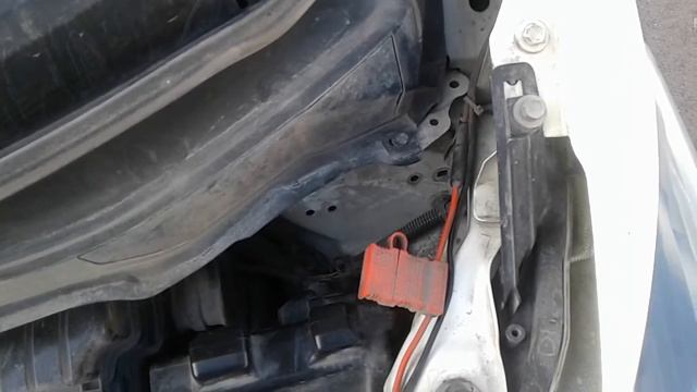 (HONDA FREED) замена лампы КСЕНОН