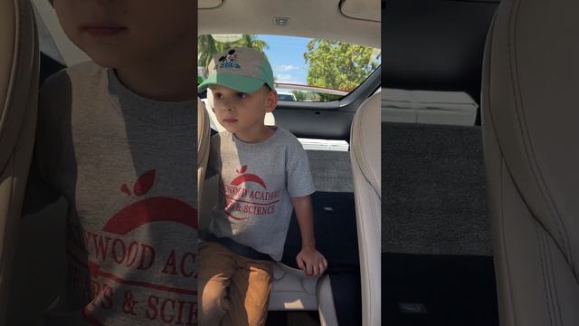 Впечатления после посещения парка Butterfly World Miami со школьным классом kindergarten смотреть онлайн