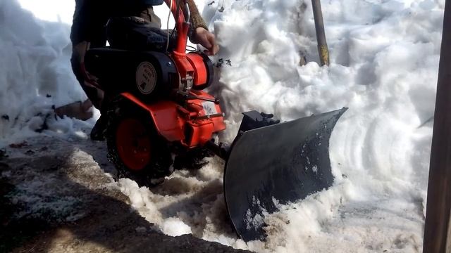 Мотоблок Агат с лопатой отвалом смотреть онлайн