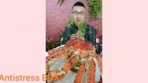 Китайцы едят пауков просто жуть