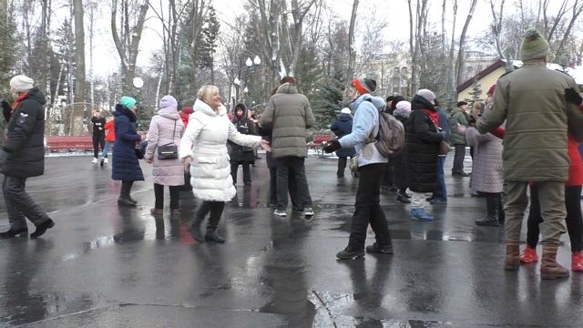 Осеннее танго!!!8 марта в парке Горького. смотреть онлайн