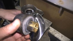 Втулки и гребные винты для лодочных моторов