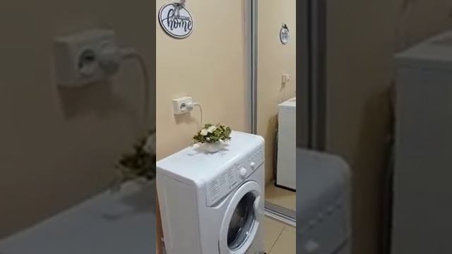 Уютная однокомнатная квартира у метро А. Янгеля. смотреть онлайн