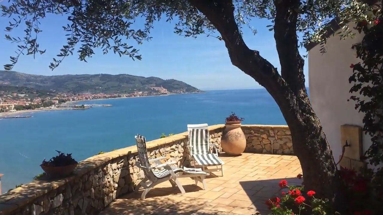 Виллы Италии - Вилла в Диано-Марина шикарный вид на море смотреть онлайн