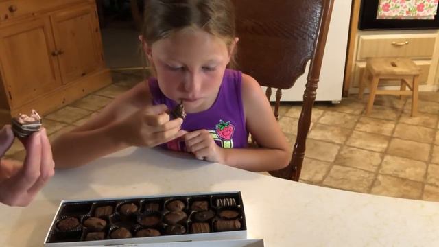 Come On In & Get Your Chocolate Fix/ASMR смотреть онлайн