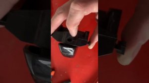 Як зняти ручку задньої дверки Skoda A7/Как снять ручку задней двери Шкода а7