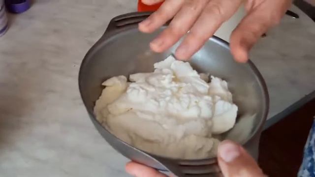 Бисквитный рулет, очень просто! Как сделать из кефира сметану сырковую массу смотреть онлайн