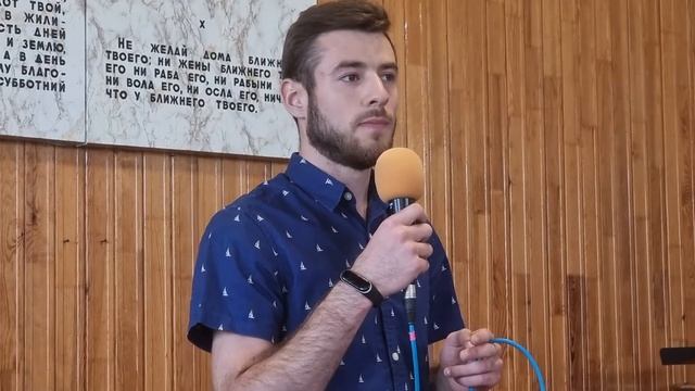 Из под покрова тьмы ночной - стих смотреть онлайн