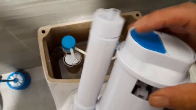 ¿Cómo solucionar problema? no, llena deposito de wc. de una pieza tipo duo. смотреть онлайн