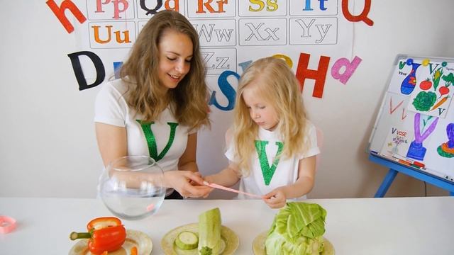 Английский алфавит The Letter V - learn the Alphabet Vegetable challenge Volcano смотреть онлайн
