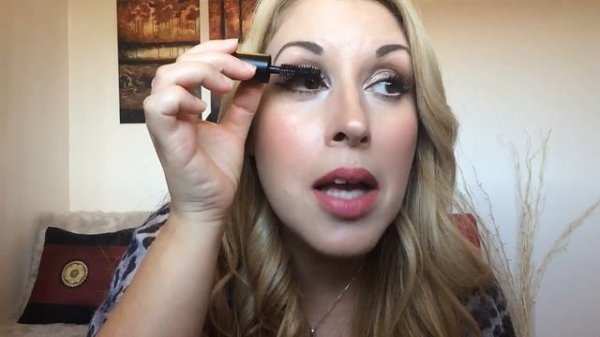 Mascara Talk | Favorite Mascaras | Chanel Bobbi Brown Benefit MarcJacobs |