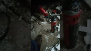 Как открутить пистолет от баллона с засохшей монтажной пеной