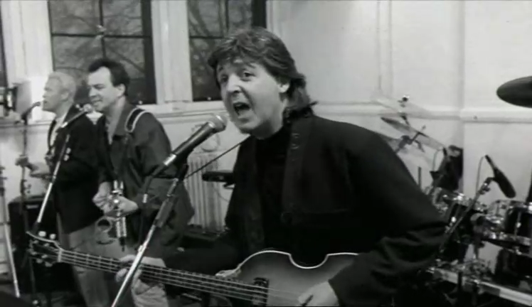 Paul McCartney - "My Brave Face" (Official Video 1989) смотреть онлайн