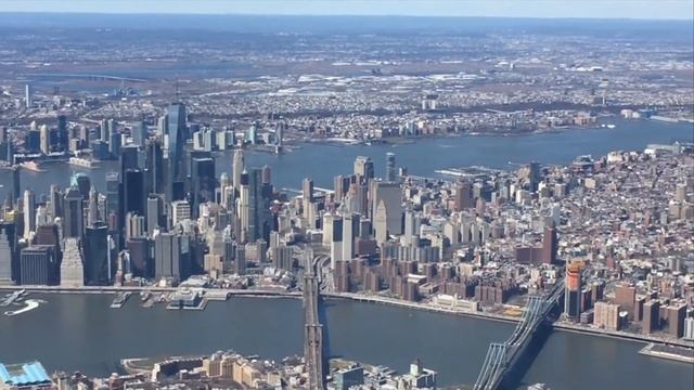 Amazing landing at Laguardia Airport смотреть онлайн