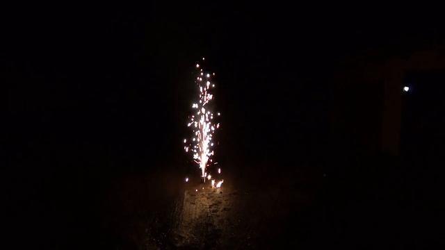 ПРЕДНОВОГОДНИЙ НОЧНОЙ ОБЗОР ПИРОТЕХНИЧЕСКИХ ФОНТАНОВ,запускаем фонтан+салют балет смотреть онлайн