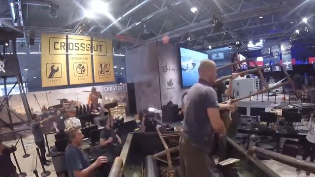 Бронемобиль Crossout на Gamescom 2016! смотреть онлайн