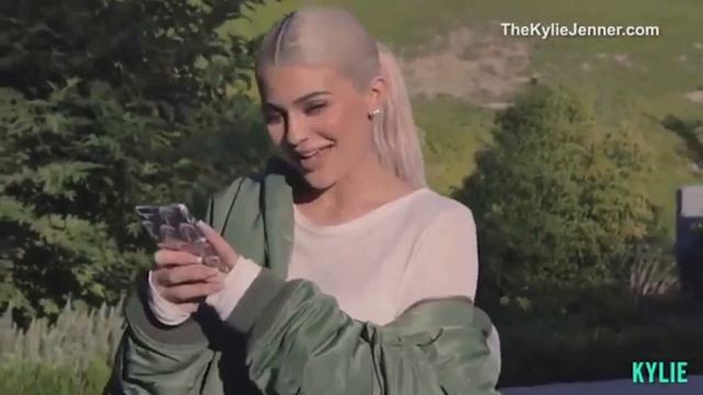 Kendall Jenner Deletes Instagram Because Of Kim Kardashian