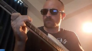 ♠️ Motorhead: Smiling Like A Killer ♠️ (Bass Cover)