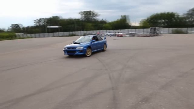 Subaru 22B.wmv смотреть онлайн