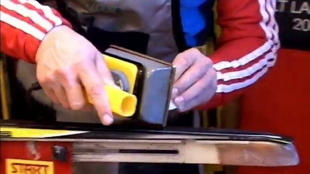 Беговые лыжи. Подбор и нанесение мазей. часть 1.mp4 смотреть онлайн