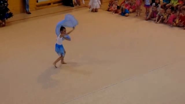 Произвольный танец Марьяны Самарцевой, 21.12.2014 смотреть онлайн