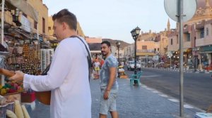 ГИТАРИСТ РАЗБОГАТЕЛ в Египте ПРИТВОРЯЯСЬ НОВИЧКОМ