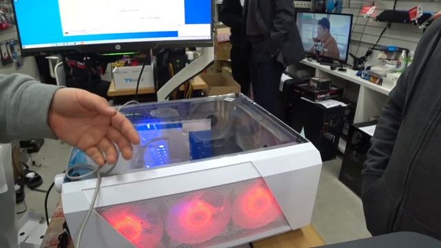 [토요일 컴가게] AMD 3500X + 450 카본 + 삼성 981 NVMe 견적. 전 좀 바꾸고 싶은데 (^-^)ゝ смотреть онлайн