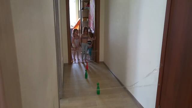 Игры с детьми дома. Чем занять ребенка. Во что поиграть дома с ребенком. Игры для детей 3-5 лет. смотреть онлайн