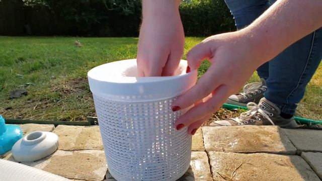 Intex Deluxe Pool Maintenance Kit | Above Ground Pool Skimmer & Vacuum смотреть онлайн