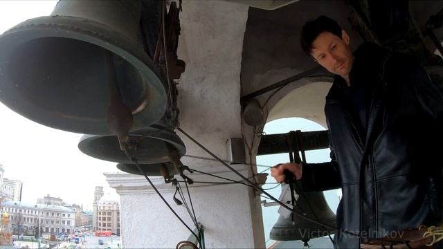 Колокольные звоны в храме святителя Николая в Кленниках, Москва. смотреть онлайн