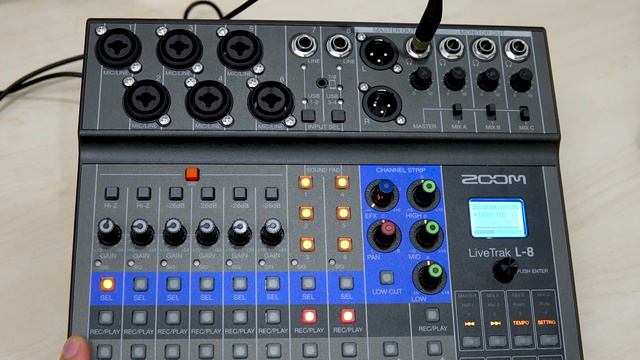 Zoom LiveTrak L-8 Review & Recording – Digital Mixer & Multitrack Recorder смотреть онлайн