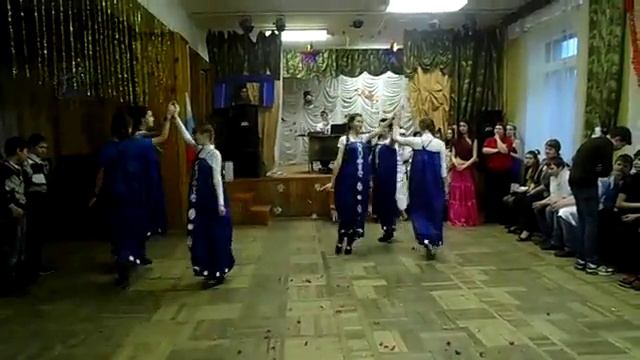 27.12.2013 Великие Луки, флешмоб в лицее N10 смотреть онлайн