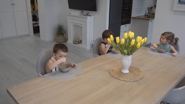 Румтур с Диван ру! Сканди квартира для большой семьи. смотреть онлайн