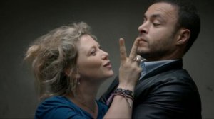 Candice Renoir. Bande dessinée. "Je ne vais pas regoler".  Cécile Bois et Raphaël Lenglet.