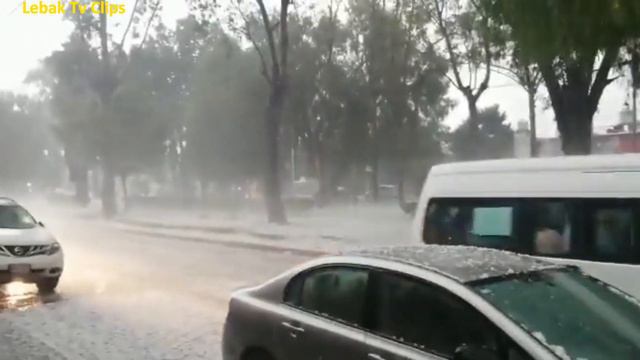 mexico today! hail like Coacalco meteors buried in ice cubes смотреть онлайн