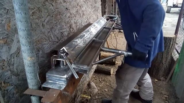 Листогиб Л 1300-1 гнем листовой металл 1мм. смотреть онлайн