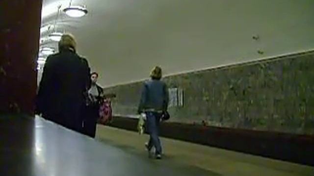ст. Площадь Революции Moscow metro : Ploshchad Revolyutsii смотреть онлайн