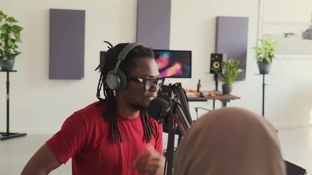 Are Headphones Designed for Men's Head? – Excerpt смотреть онлайн