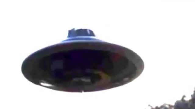 Крутящийся НЛО над Деревом #НЛОТВ смотреть онлайн