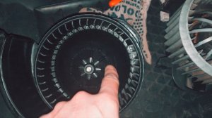 Поменял мотор вентилятора печки Амарок. Сколько он стоит. Опыт эксплуатации Volkswagen Amarok.