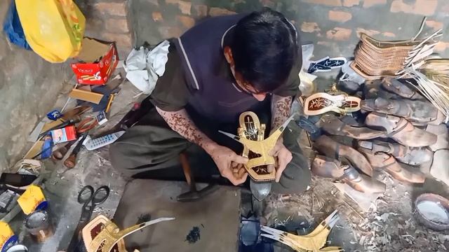 Гениальные мастера делают сандалии Мужские сандалии ручной работы Tillay Wali Kheri Часть 2