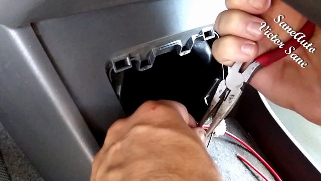Upgrade Prius USB port charger смотреть онлайн