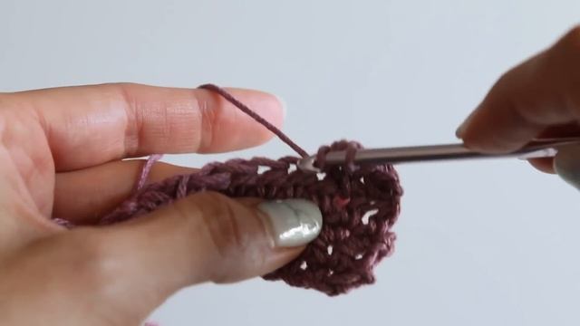 Beginner Crochet Basics: How to Half Double Crochet (hdc) смотреть онлайн