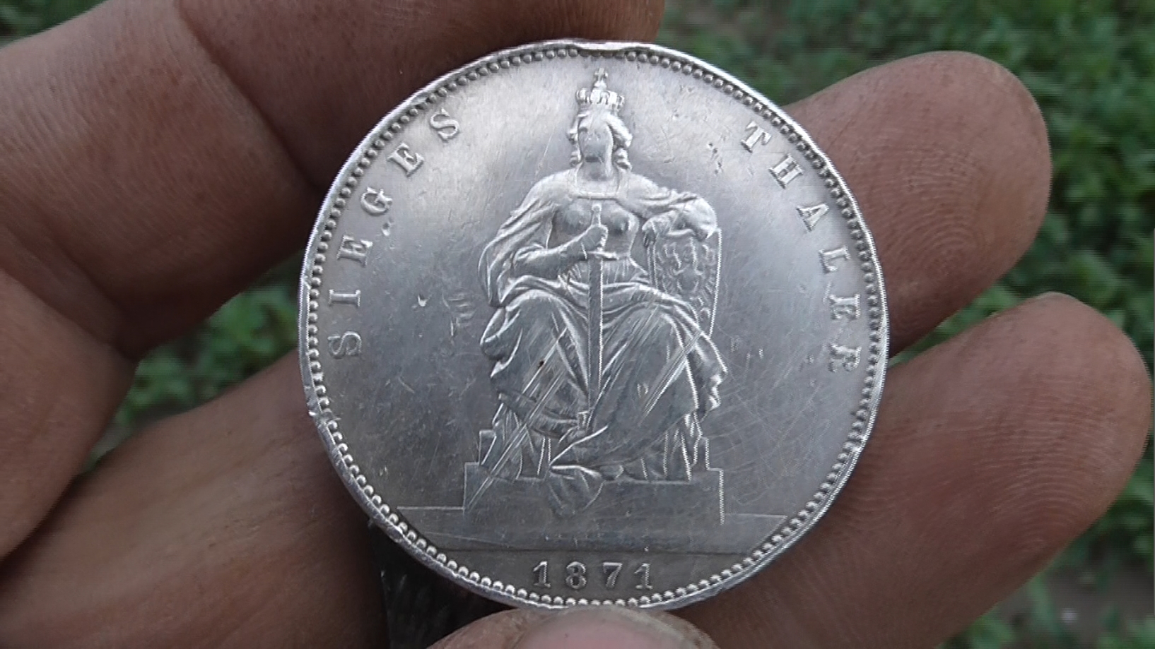 ЕЕ БЛЕСК ОСЛЕПЛЯЕТ! Таких монет не видел!.mp4 смотреть онлайн