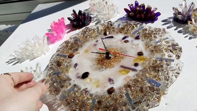 Часы из эпоксидной смолы. Как отлить часы из смолы в молде. How to made a resin wall clock in mold смотреть онлайн