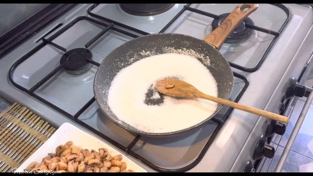 Կարամելային գետնանուշ քունջութի սերմերով-карамельные фисташки ?