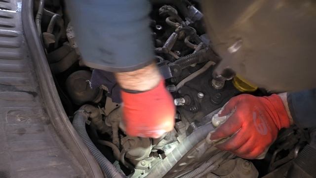 Opel 1,7 CDTI Извлечение свечи накала смотреть онлайн