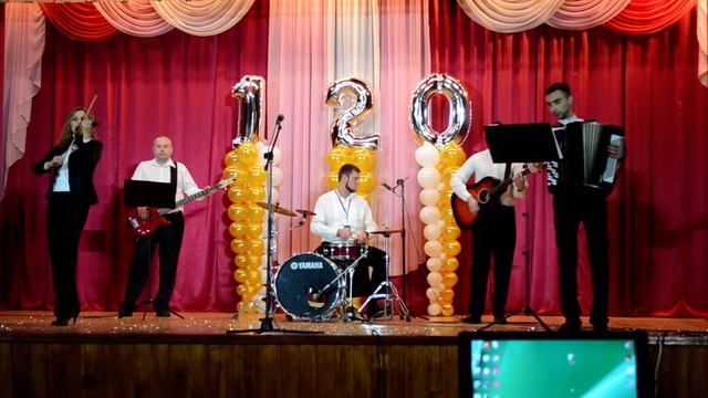 Соло на баяні. "Єлисавет-ретро" смотреть онлайн